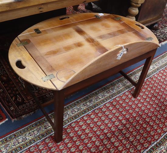 A butlers folding tray top table W.80cm